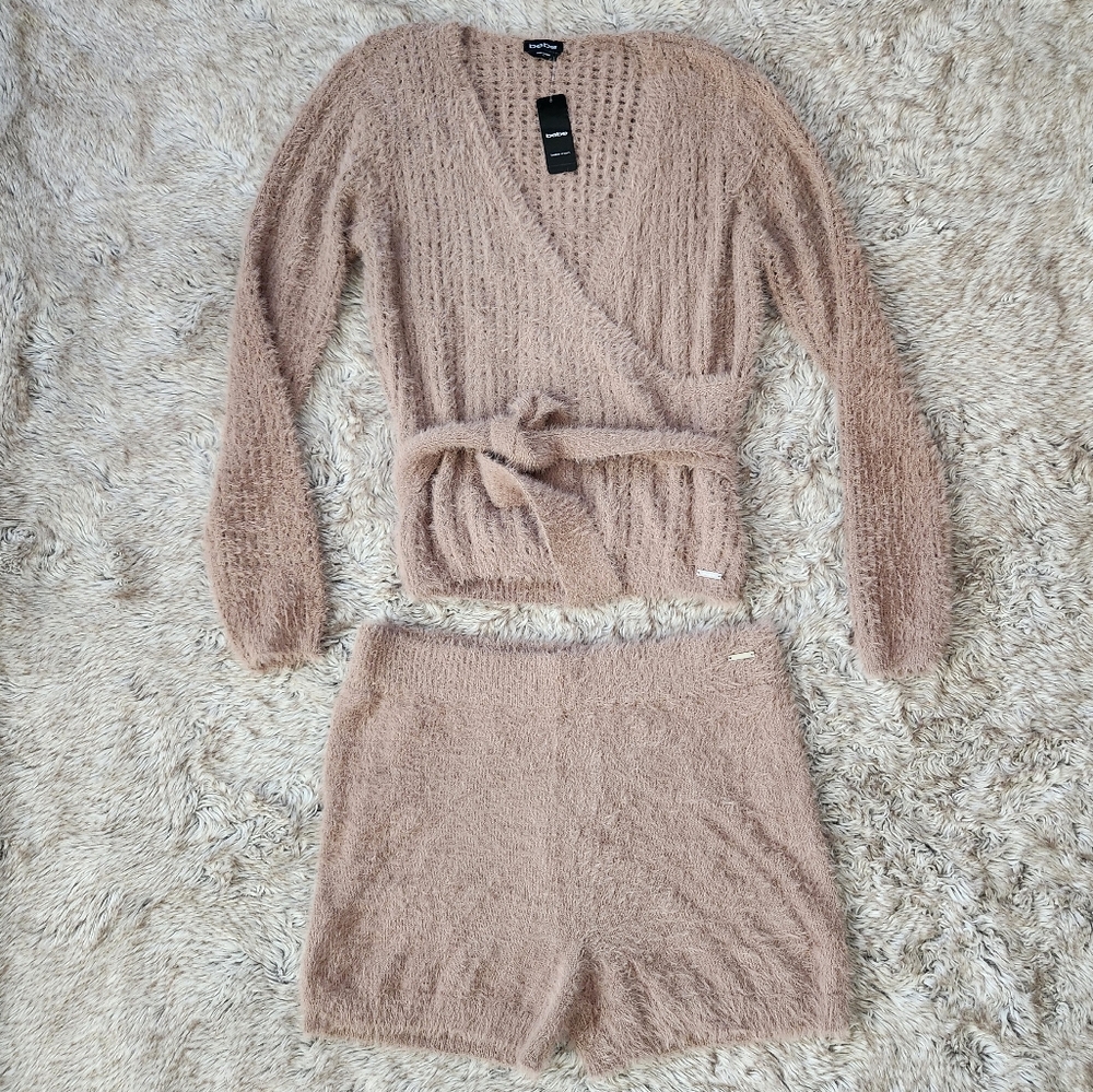 Bebe Soft Yarn Open Knit Surplice Sweater And High Waisted Short Set‎ Women's XL